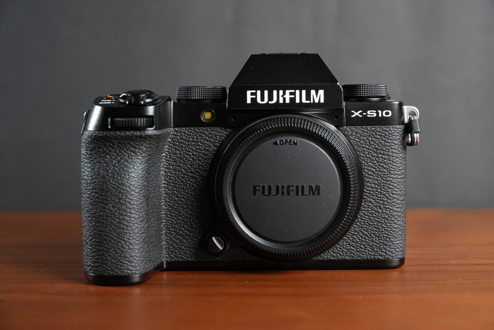 FUJIFILM ミラーレスデジタルカメラ X-S10 Wズームレンズキット F X