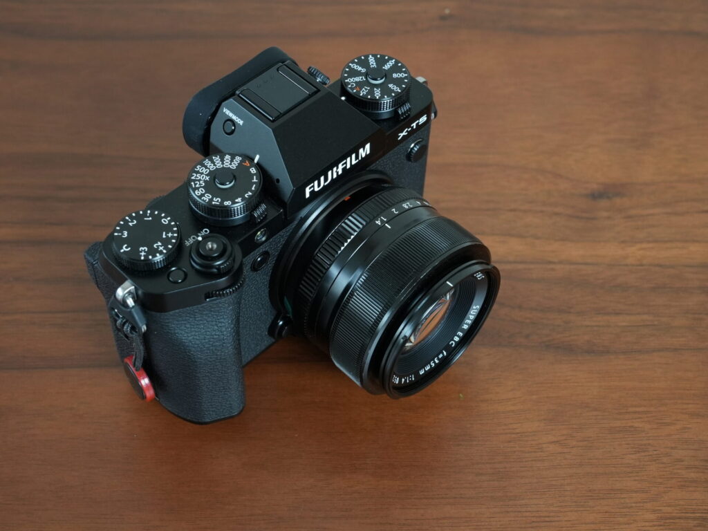 富士フイルム FUJIFILM Xマウント 35mm F1.7 単焦点レンズ